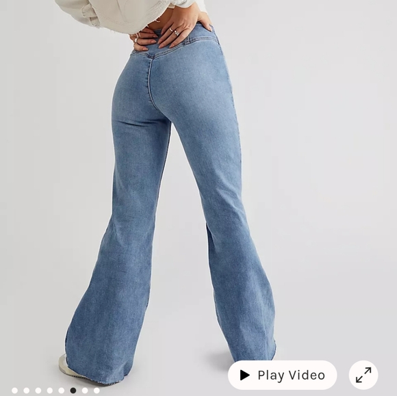 Women's Blue Jeans - Picture 4 of 13